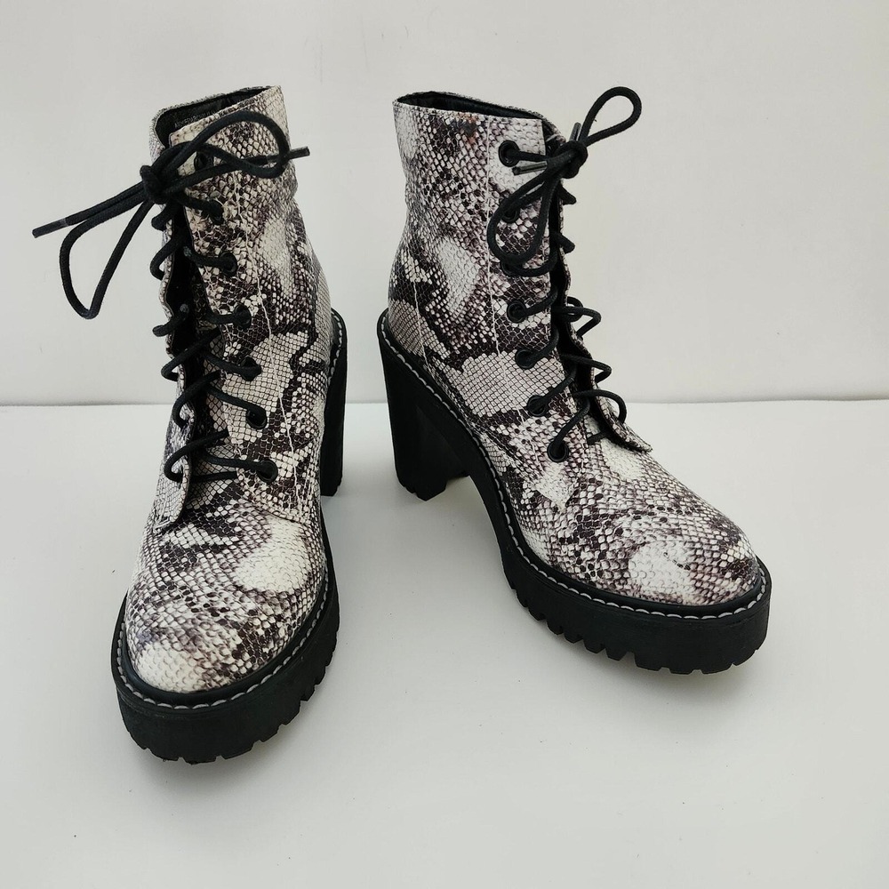 Madden Girl Combat Boots Grey Faux Snakeskin Lace Up Block Heel Womens 6.5